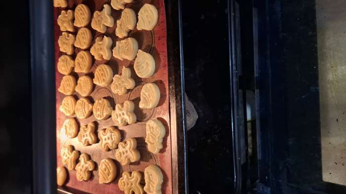 Фотография покупателя товара Плунжеры кондитерские Доляна «Новый год», набор 4 шт., пластик, розовые - Фото 4