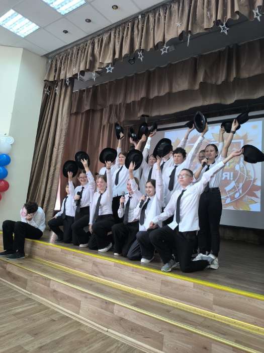 Фотография покупателя товара Карнавальная шляпа с кантом, р-р 56-58 см, цвет чёрный - Фото 1