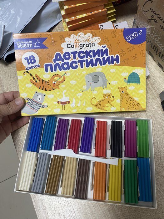 Фотография покупателя товара Пластилин Calligrata «Классический», 18 цветов, 360 г - Фото 1