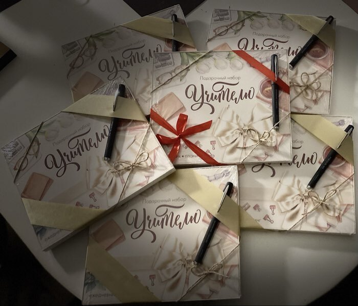 Фотография покупателя товара Подарочный набор, ежедневник А5, 80 л., планер 50 л., «Для лучшего учителя» - Фото 3