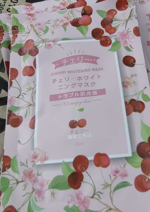Фотография покупателя товара Маска тканевая увлажняющая для лица с экстрактом вишни - Фото 1