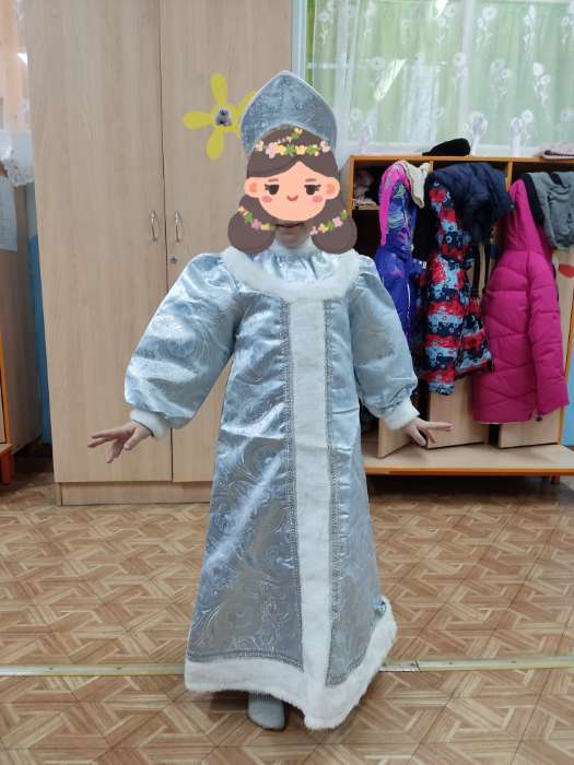 Фотография покупателя товара Детский карнавальный костюм «Снегурочка», (платье, кокошник), размер 32, рост 122 см - Фото 1