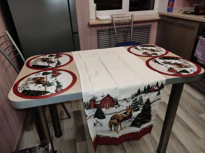 Фотография покупателя товара Дорожка на стол Этель «Лошадки» 30×70 см, 100% хлопок, саржа 190 г/м², бежевая/красная - Фото 1