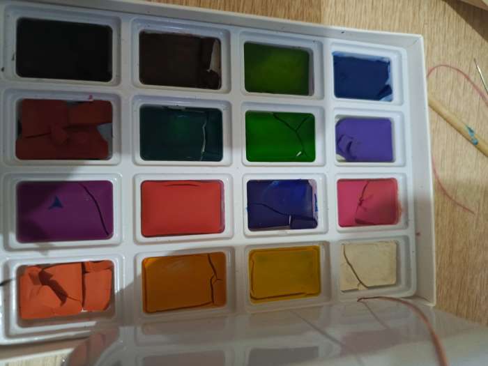 Фотография покупателя товара УЦЕНКА Акварель художественная в кюветах, 16 цветов - Фото 1