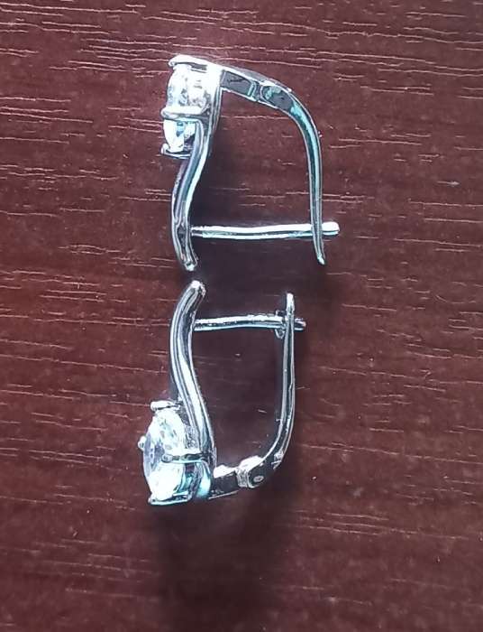 Фотография покупателя товара Серьги со стразами «Магия» бусинка в капле, белые в серебре - Фото 1