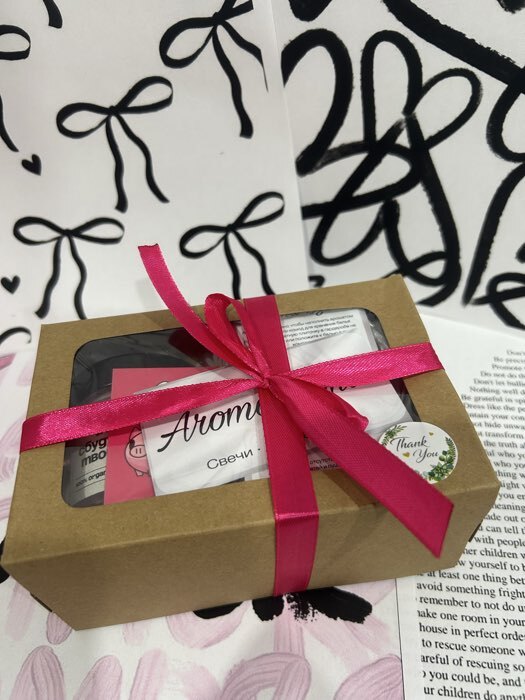 Фотография покупателя товара Коробка складная, с окном крафт, 20×20×4 см - Фото 6