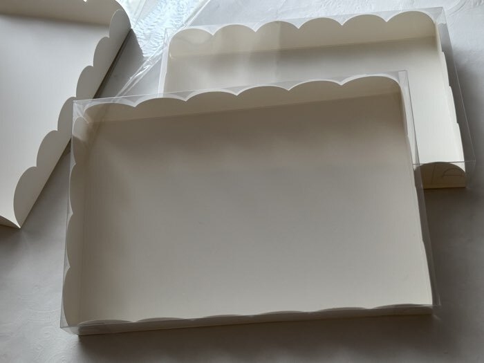 Фотография покупателя товара Коробка для печенья, белая, 10.5×20×3 см - Фото 2