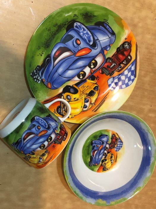 Фотография покупателя товара Набор детской посуды из керамики Доляна «Гонки», 3 предмета: кружка 230 мл, миска 400 мл, тарелка d=18 см - Фото 3
