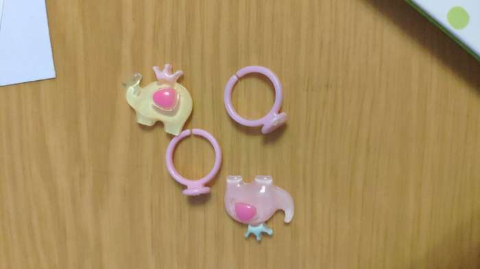 Фотография покупателя товара Набор детский «Выбражулька» 4 предмета: браслет, 3 кольца, ассорти, форма МИКС, цвет МИКС - Фото 6
