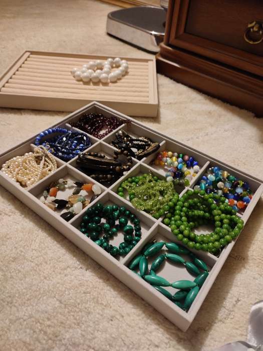 Фотография покупателя товара Подставка для украшений QF, 12 ячеек, флок, 35×24×3 см, серая - Фото 2