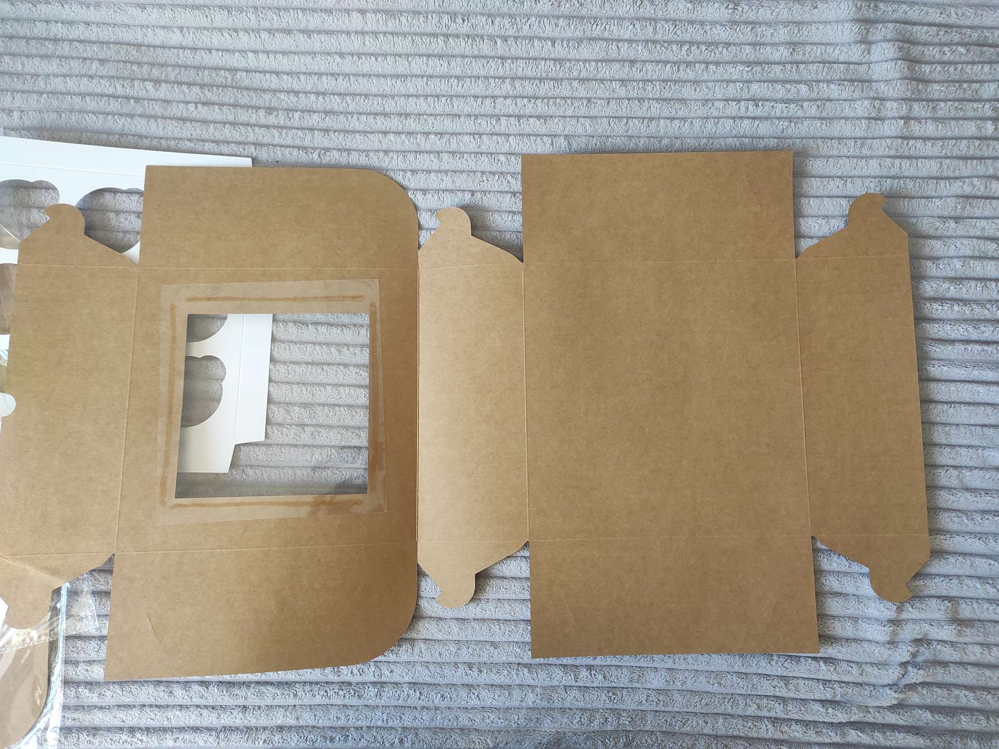 Фотография покупателя товара Коробка для 9 капкейков с окном, крафт, 25×25×10 см - Фото 35