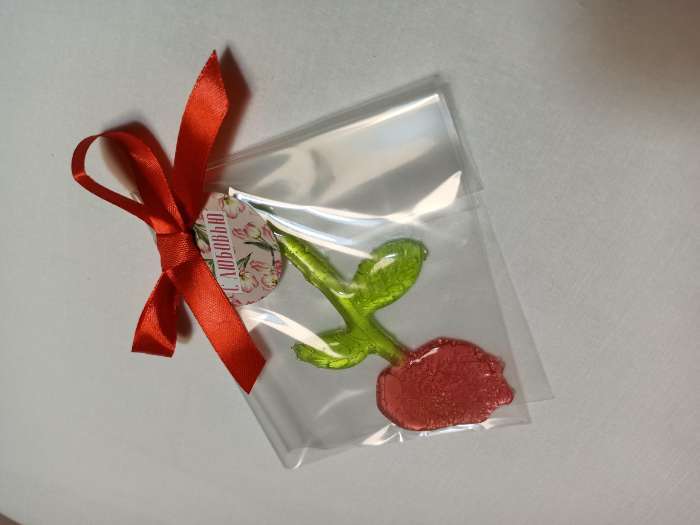 Фотография покупателя товара Форма для шоколада «Листочки», силикон, 6 ячеек, 22×9×0.3 см, прозрачная - Фото 1