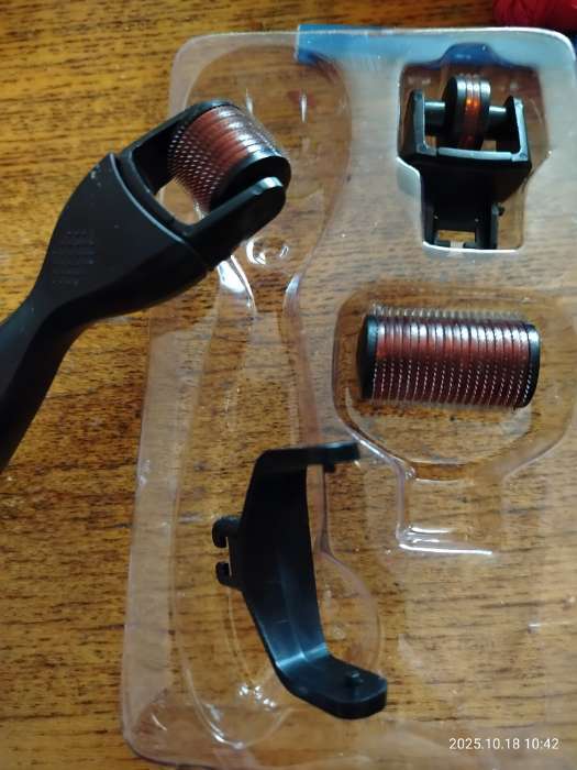 Фотография покупателя товара Массажер - мезороллер «Будь всегда совершенна», со сменными насадками, 10×17 см - Фото 1