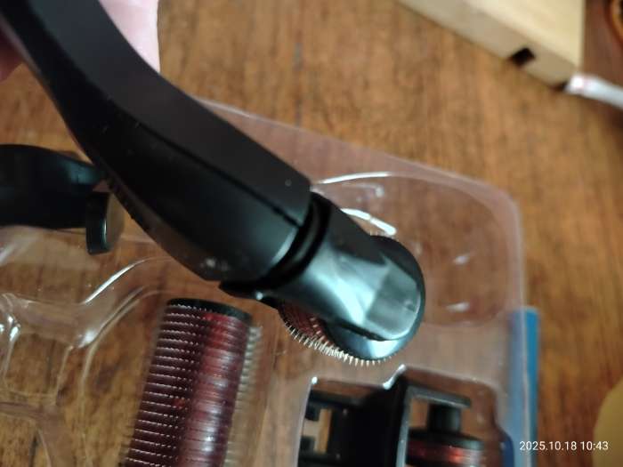 Фотография покупателя товара Массажер - мезороллер «Будь всегда совершенна», со сменными насадками, 10×17 см - Фото 2