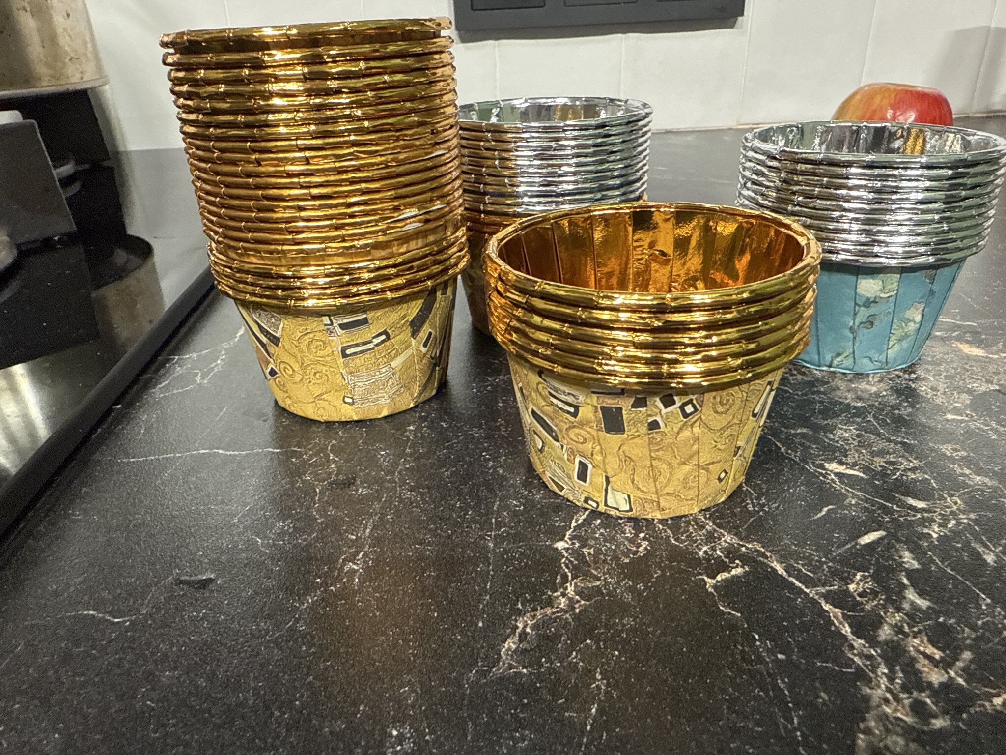 Фотография покупателя товара Форма для выпечки кексов и капкейков, кондитерская упаковка, «Искусство», МИКС, 7×4×5 см