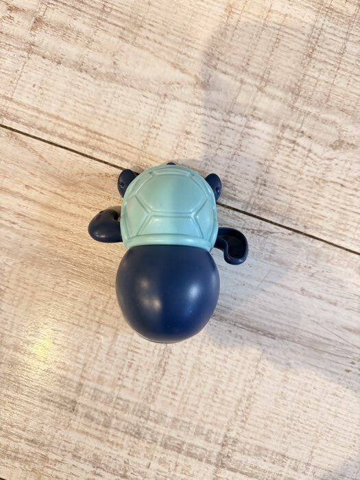 Фотография покупателя товара Игрушка заводная «Черепашка», водоплавающая, цвета МИКС - Фото 3