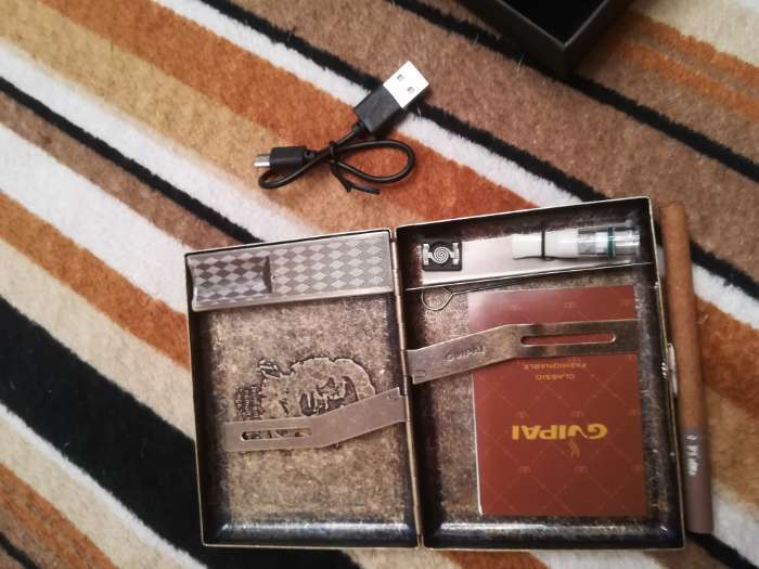 Фотография покупателя товара Портсигар на 20 сигарет "Чегевара", с электронной зажигалкой, 13.5 х 14 см, от USB - Фото 2