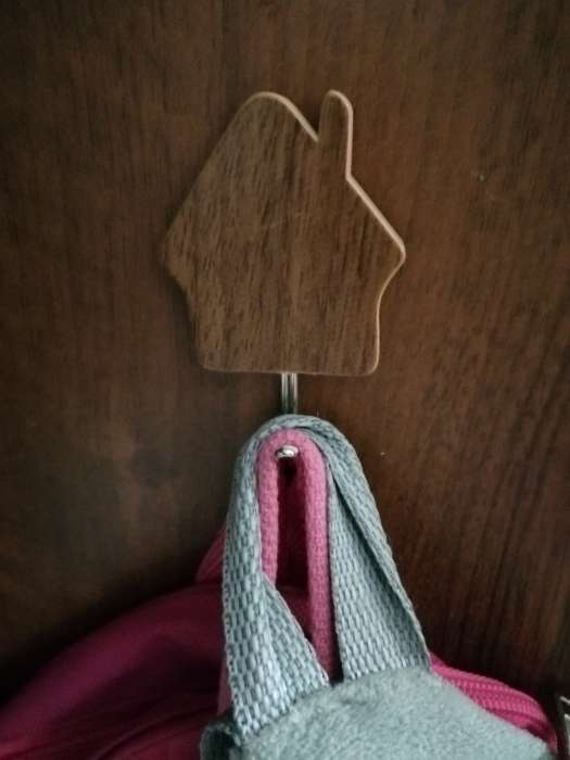 Фотография покупателя товара Крючки самоклеящиеся Доляна «Дом», 3 шт., тёмное дерево - Фото 1