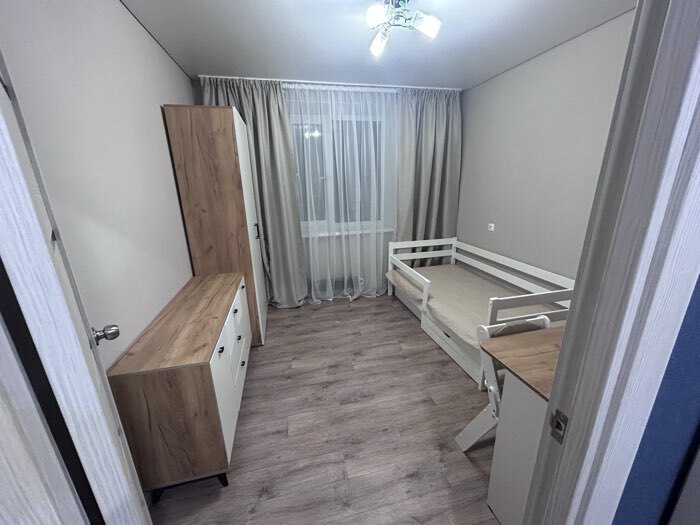 Фотография покупателя товара Шкаф прямой двухстворчатый «Лайт», 900×480×2052 мм, цвет белый/дуб золотой - Фото 3