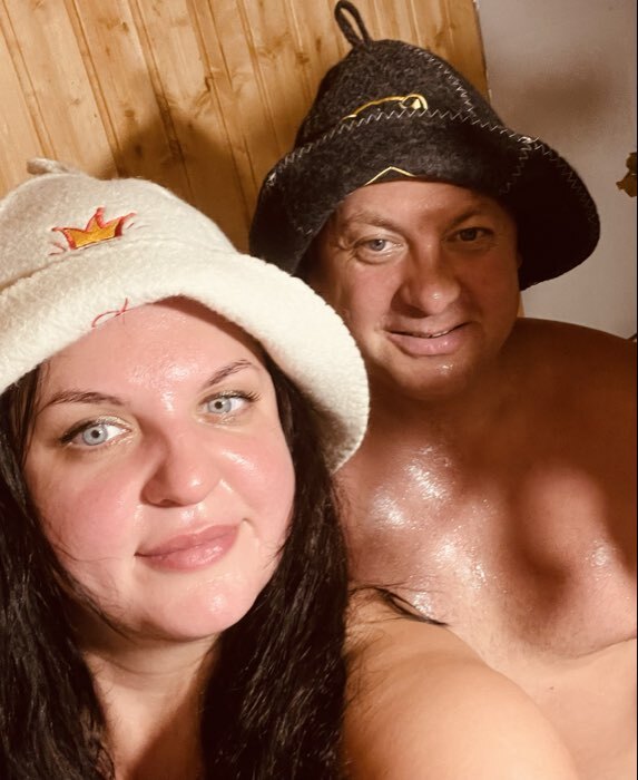 Фотография покупателя товара Шапка для бани и сауны, с вышивкой «Королева красоты», полиэфир 70%, шерсть 30%, «Добропаровъ» - Фото 1