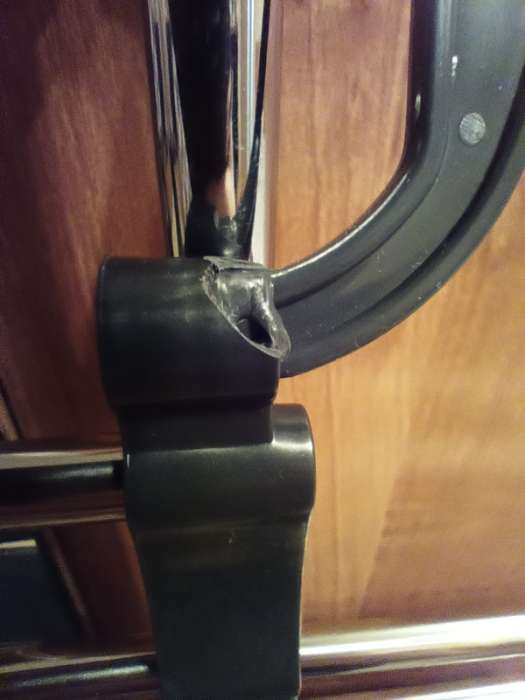 Фотография покупателя товара Вешалка для брюк и юбок Доляна, 30×18×12.5 см, 5 спиц, раздвижная, чёрная - Фото 3