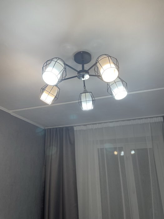 Фотография покупателя товара Люстра ГАЛЛОП «8357», 5хЕ27 60 Вт, чёрный - Фото 2