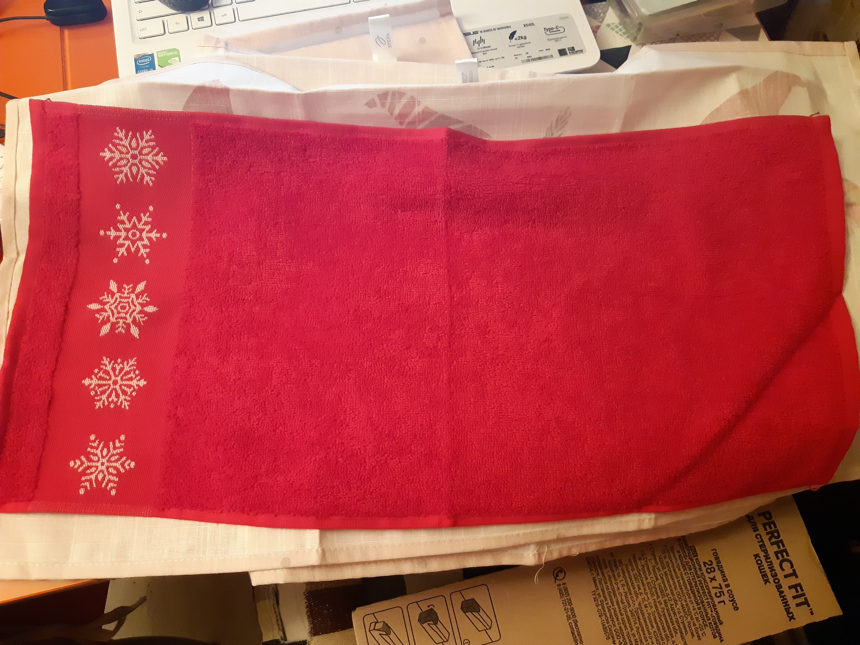 Фотография покупателя товара Новогоднее полотенце махровое "Snowflakes" 30х60 см, 100% хлопок, 360гр/м2 - Фото 1