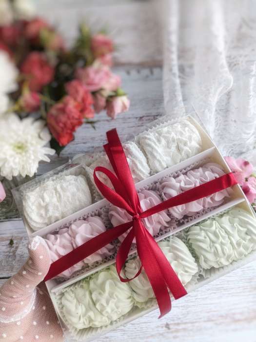 Фотография покупателя товара Коробка для макарун, с ложементом, белая 21×16.5×5.5 см - Фото 2