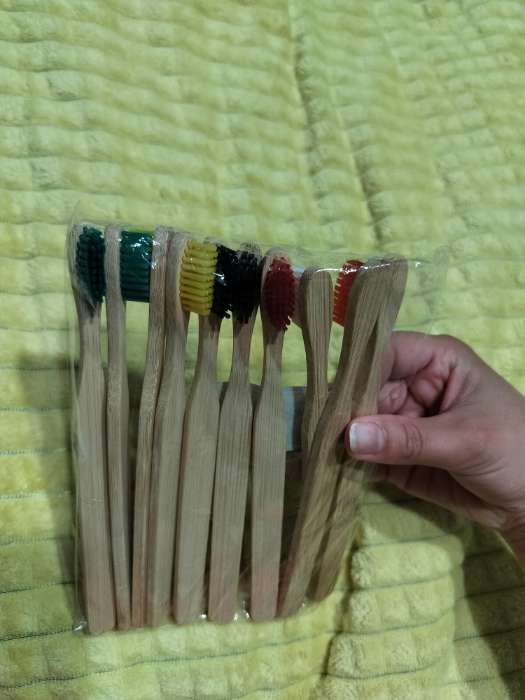 Фотография покупателя товара Бамбуковая зубная щётка средней жесткости, микс цветов - Фото 1