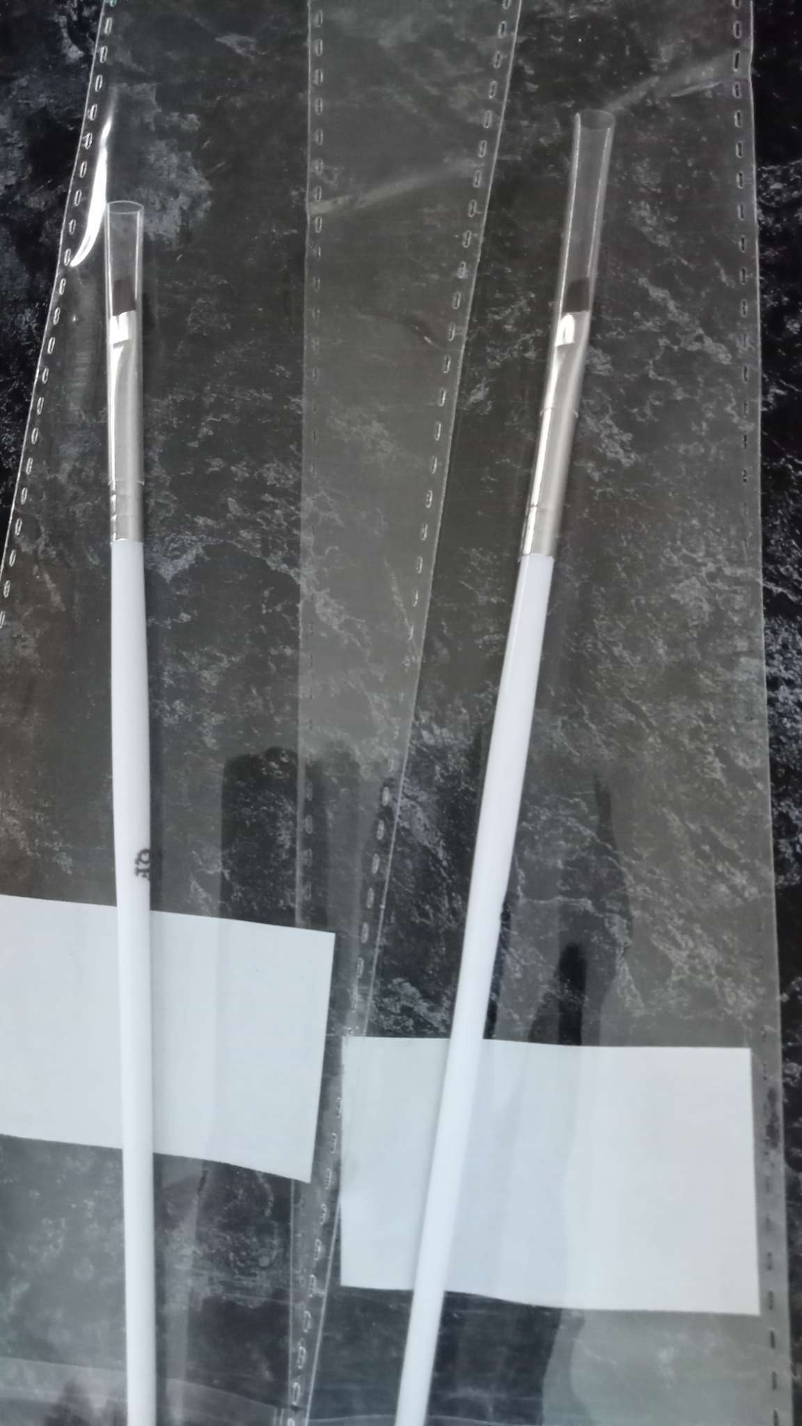 Фотография покупателя товара Кисть для дизайна и наращивания ногтей, прямая, плоская, 17.5×0.5 см, белая - Фото 10