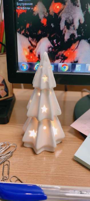 Фотография покупателя товара Светодиодная фигура «Ёлочка со звёздами», 13×6.5×6.5 см, 1 LED, керамика, от батареек LR44×3, тёплый белый свет - Фото 1