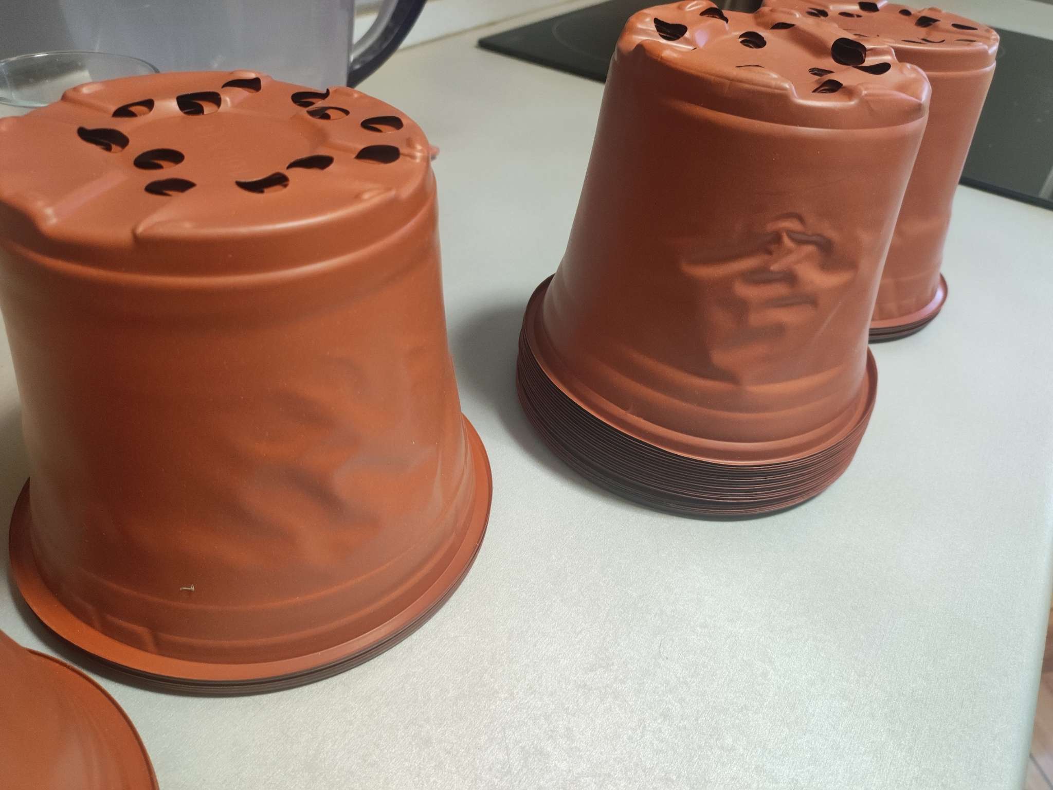 Фотография покупателя товара Горшок для рассады, 1.5 л, d=15.5 см, h=12.5 см, мягкий пластик, терракот, Greengo - Фото 37