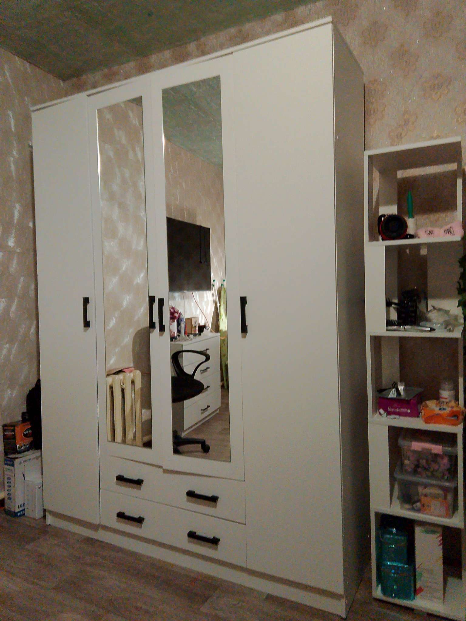 Фотография покупателя товара Шкаф четырехстворчатый «Квадро», 1600×487×2200 мм, цвет белый - Фото 1