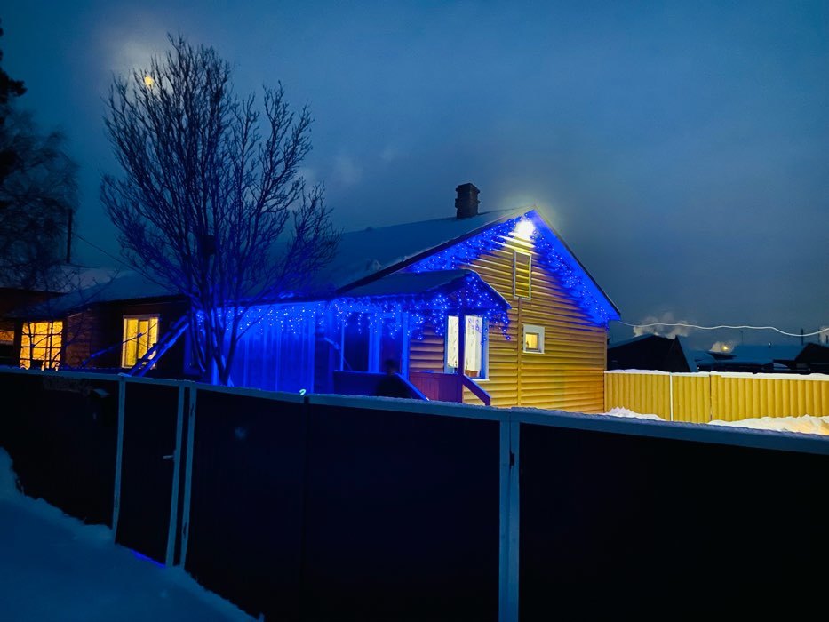 Фотография покупателя товара Гирлянда «Бахрома» 3 × 0.6 м, IP44, УМС, белая нить, 160 LED, свечение фиолетовое, 220 В - Фото 17
