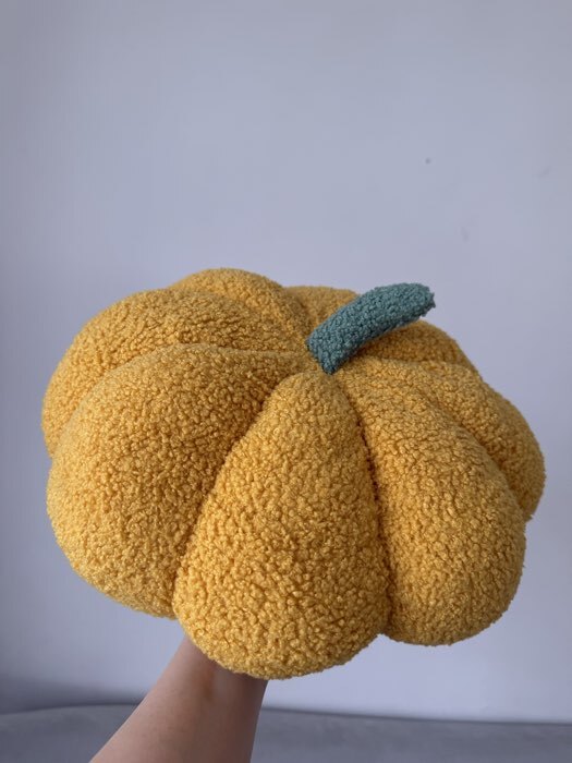 Фотография покупателя товара Подушка декоративная «Этель. Тыква», d=28 см, жёлтая - Фото 1