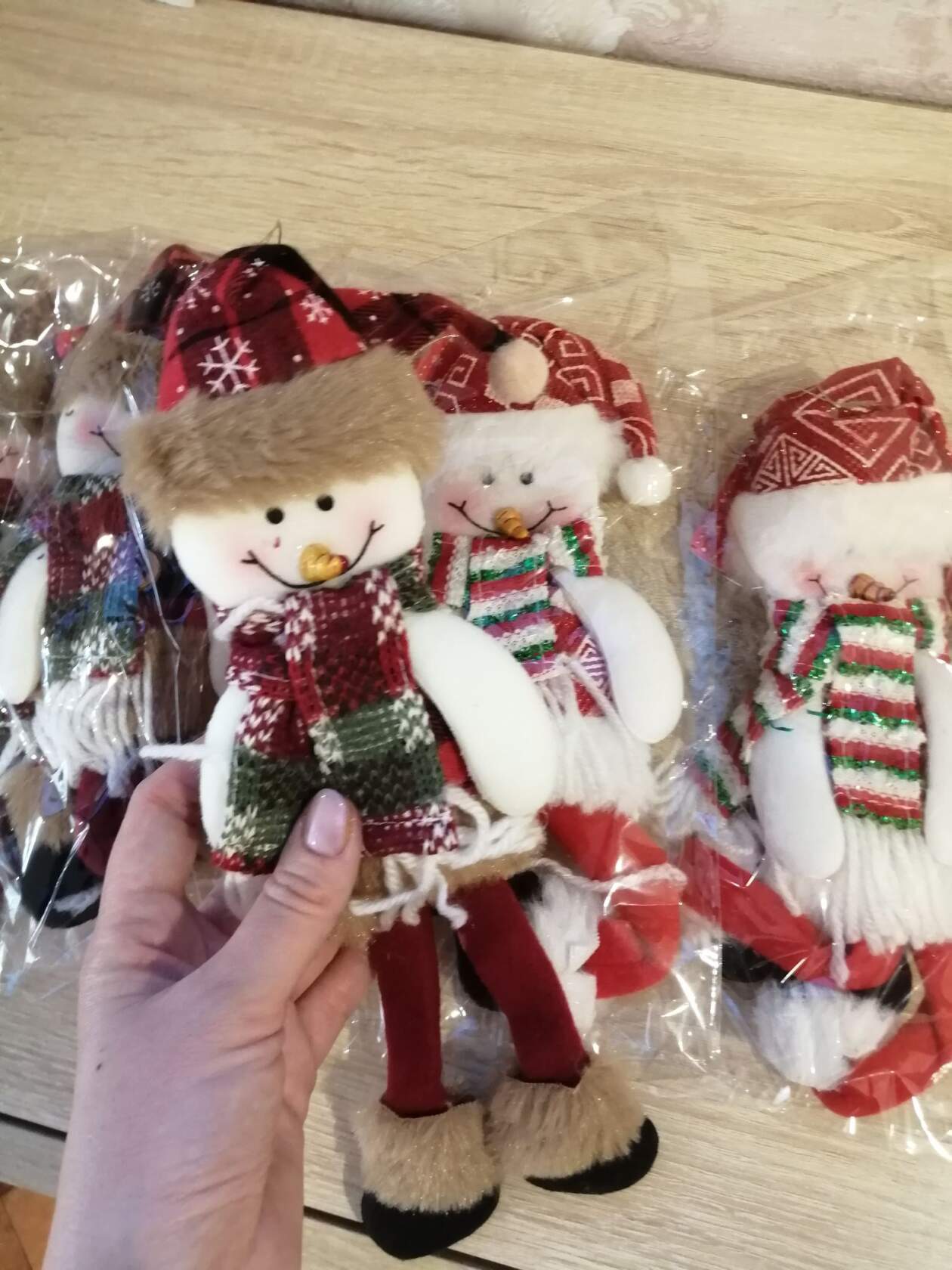 Фотография покупателя товара Мягкая игрушка "Дед мороз с узорами - длинные ножки" 8,5*35 см красный - Фото 2