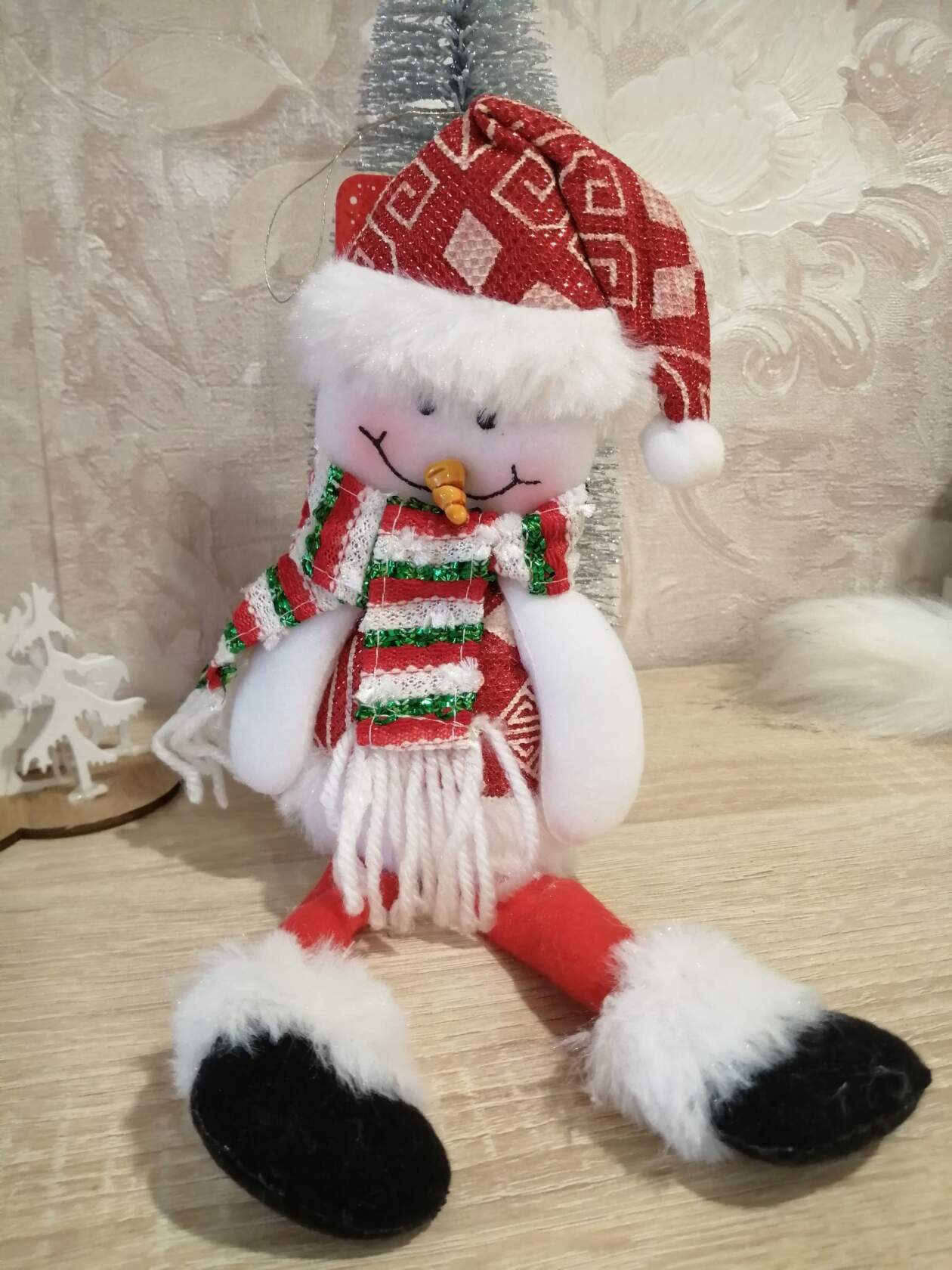 Фотография покупателя товара Мягкая игрушка "Дед мороз с узорами - длинные ножки" 8,5*35 см красный - Фото 1