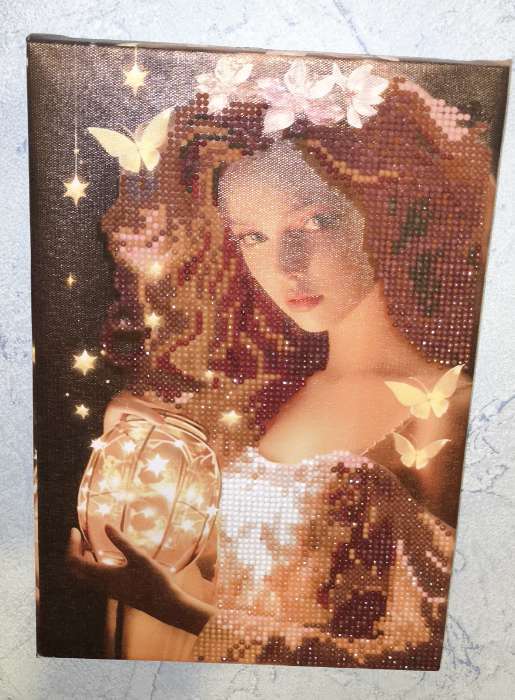 Фотография покупателя товара Алмазная мозаика с частичным заполнением на подрамнике «Лесная фея», 20×30 см, с гирляндой - Фото 1