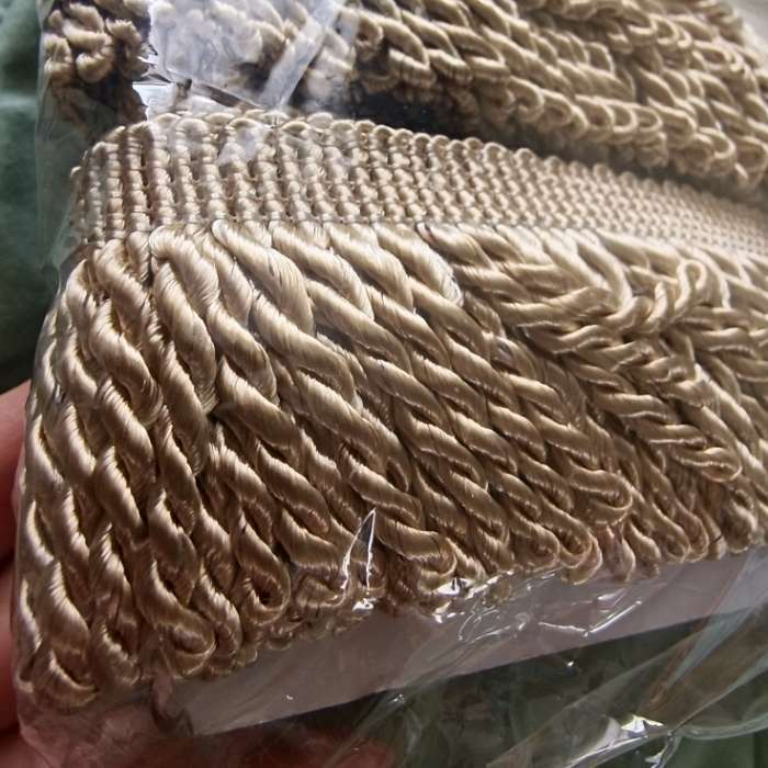 Фотография покупателя товара Тесьма декоративная «Бахрома», 55 мм, 10±0.5 м, цвет серебряный - Фото 1