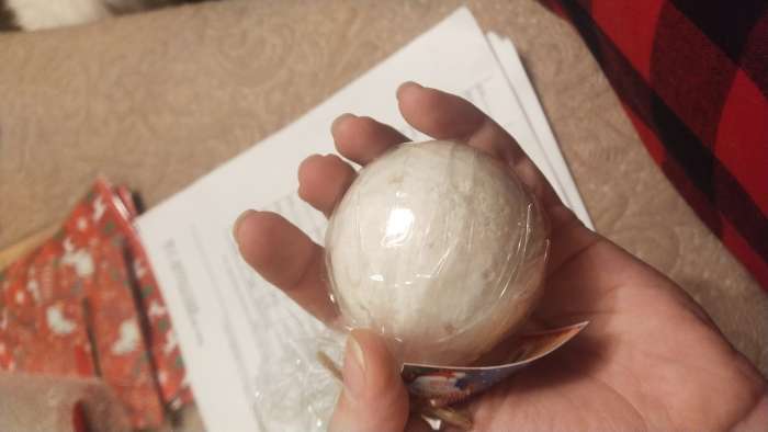 Фотография покупателя товара Шипучая бомбочка из гималайской соли "Счастья в Новом году" с эфирным маслом персика, 140гр - Фото 1