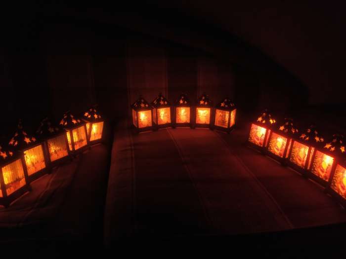 Фотография покупателя товара Светодиодная фигура «Бронзовый фонарь с Дедом Морозом» 7 × 13 × 3.5 см, пластик, батарейки AG13х3, свечение тёплое белое - Фото 1