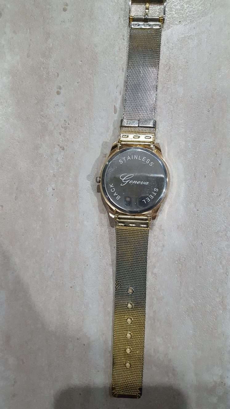 Фотография покупателя товара Часы наручные женские, металлический ремешок d=3.5см - Фото 2