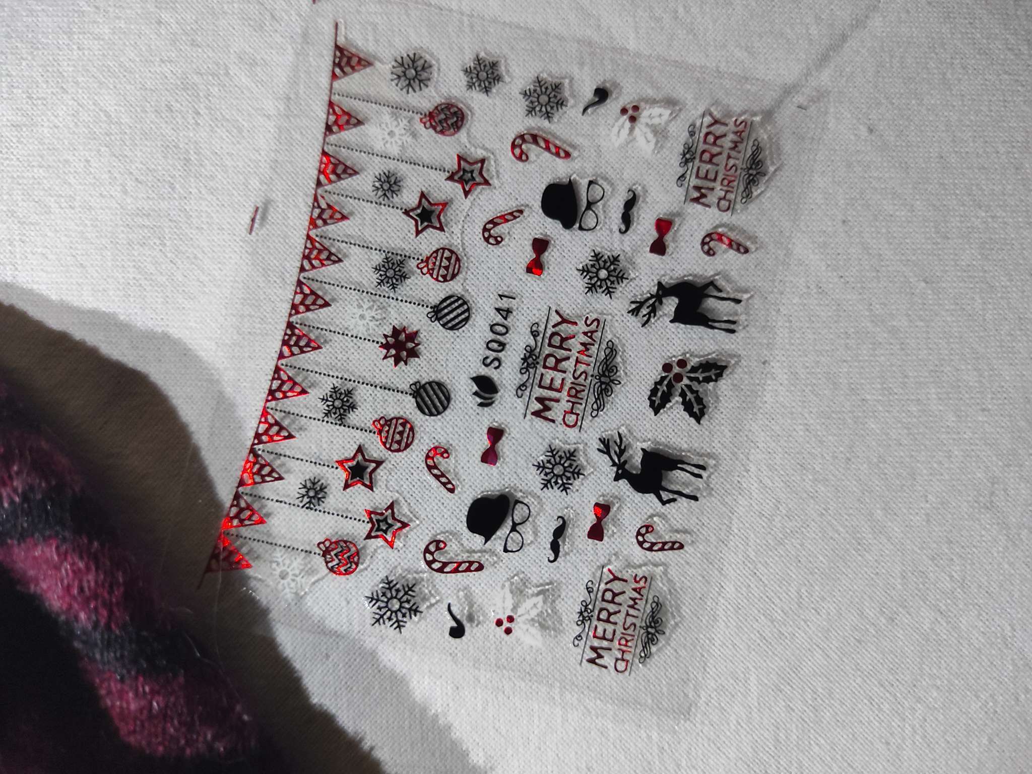 Фотография покупателя товара Наклейки для ногтей «Новый год», объёмные, фольгированные, разноцветные - Фото 1