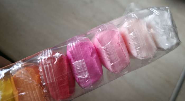 Фотография покупателя товара Пластилин лёгкий, прыгающий, набор 12 цветов, вес 1 цвета: 10 г, 3 инструмента - Фото 4