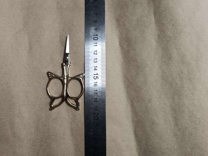 Фотография покупателя товара Ножницы для рукоделия «Бабочка», скошенное лезвие, 3.5", 9 см, цвет золотой - Фото 4