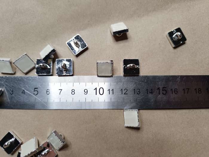 Фотография покупателя товара Пуговицы на ножке, пластиковые, 13×13 мм, набор 10 шт., цвет серебряный - Фото 4