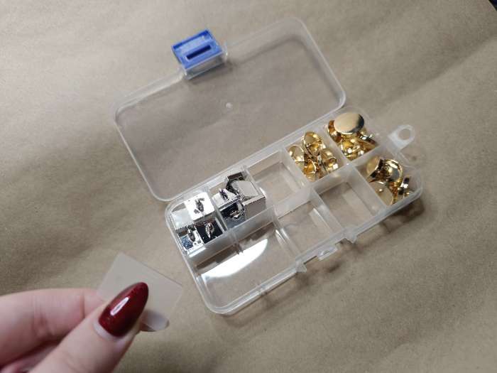 Фотография покупателя товара Органайзер для хранения мелочей, с подвесом, 10 ячеек, 13×7×2.2 см, прозрачный - Фото 2