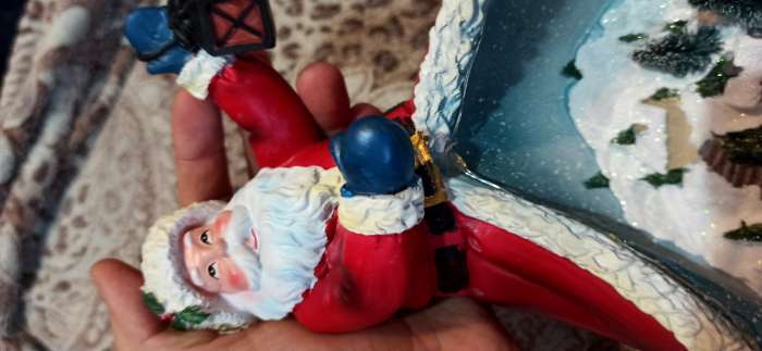 Фотография покупателя товара Светодиодная фигура «Дед Мороз и паровоз» 23 × 32 × 16 см, полистоун, батарейки ААх3 (не в комплекте), USB, свечение мульти (RGB) - Фото 2