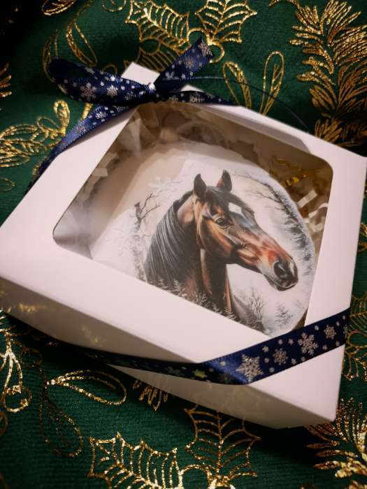 Фотография покупателя товара Коробка складная, с окном крафт, 20×20×4 см - Фото 5