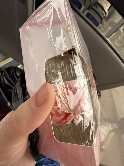 Фотография покупателя товара Подарочный набор «Любимому учителю», мыло для рук 300 мл, крем для рук 300 мл, Чистое счастье - Фото 1